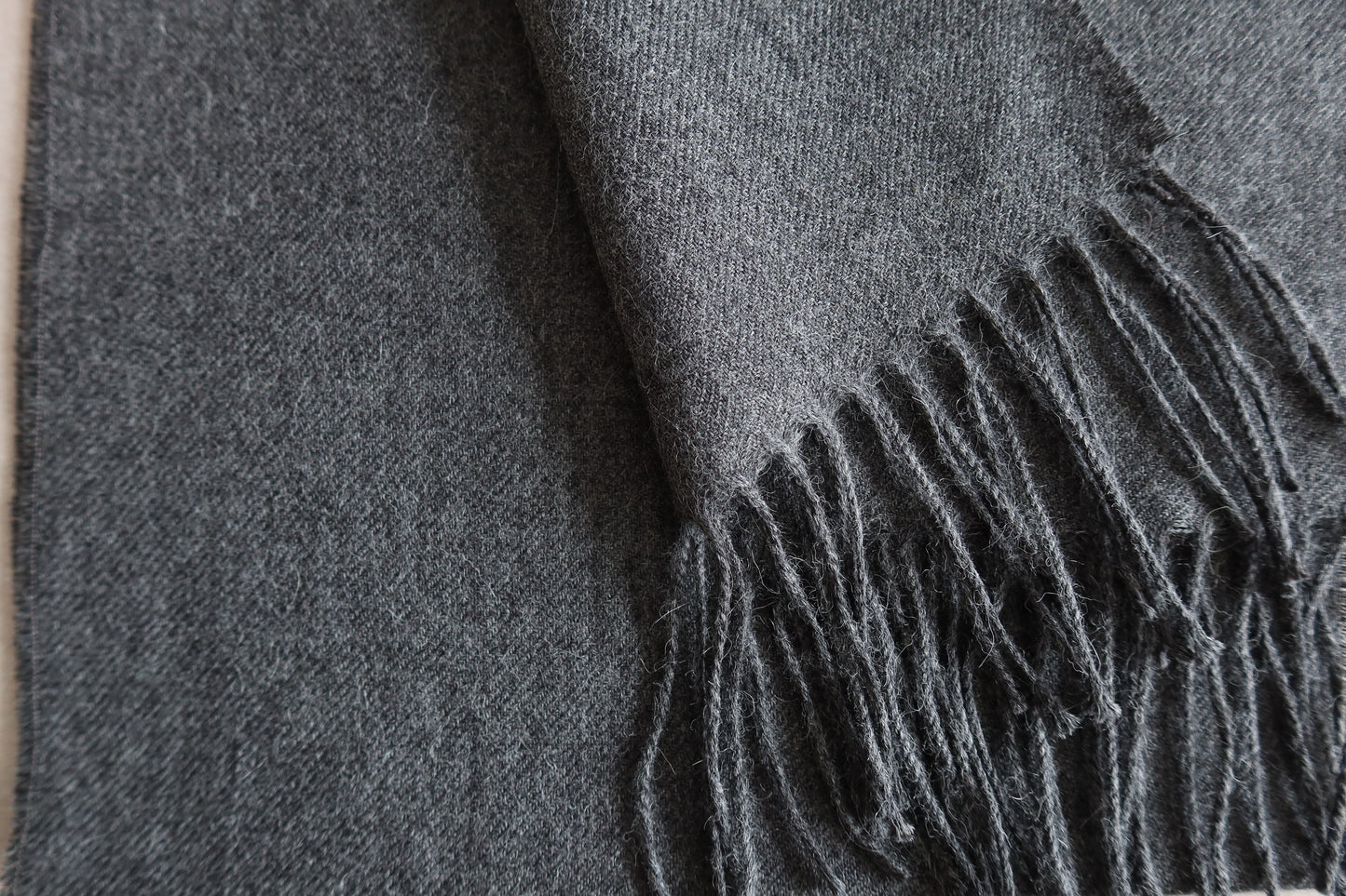 Bufanda Gris Oscura 100% Baby Alpaca
