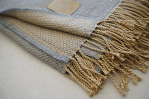 Manta Celeste con Beige