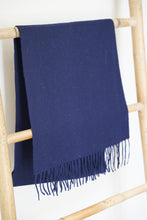 Cargar imagen en el visor de la galería, Bufanda Azul 100% Baby Alpaca
