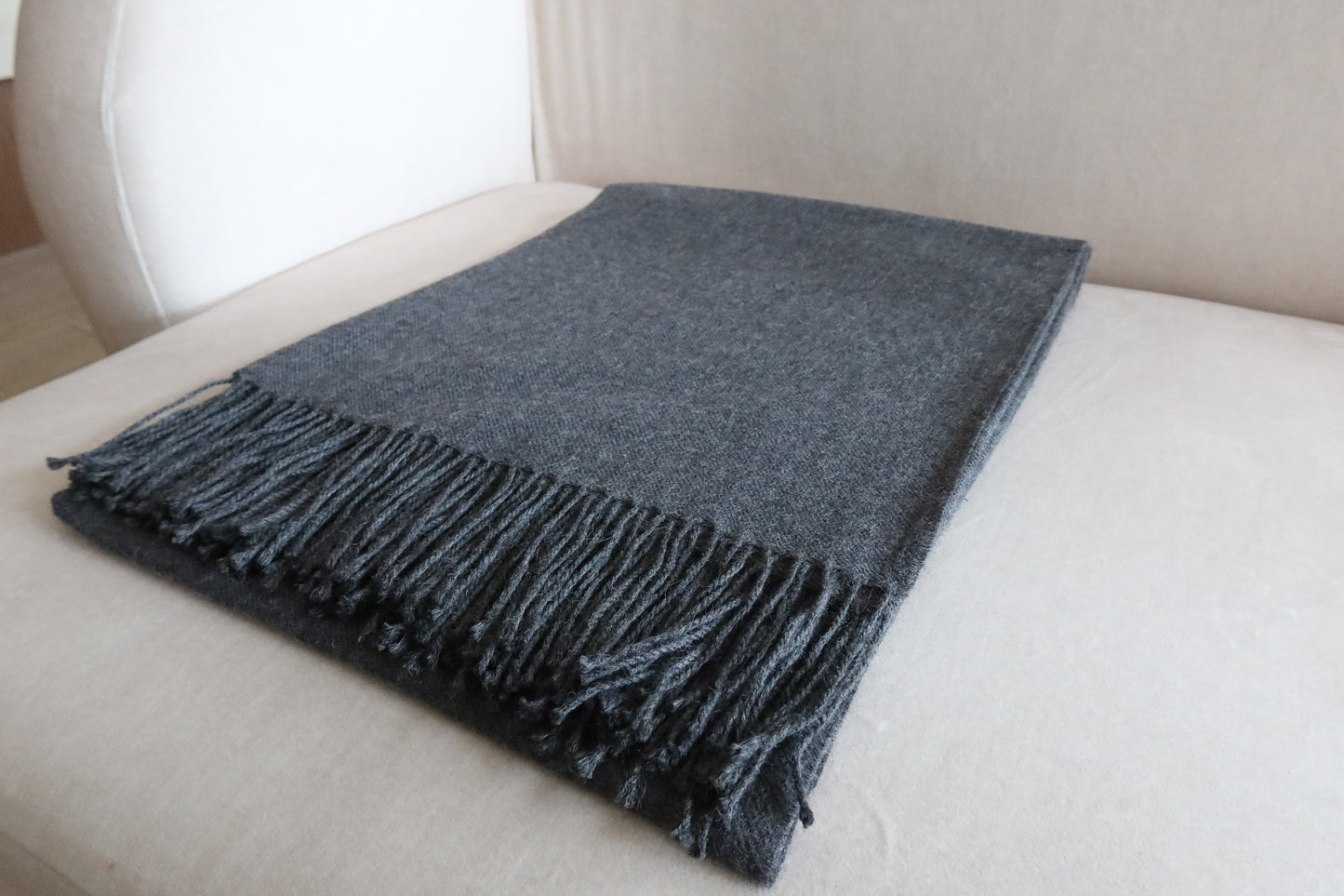 Manta Gris Oscuro 100% Baby Alpaca