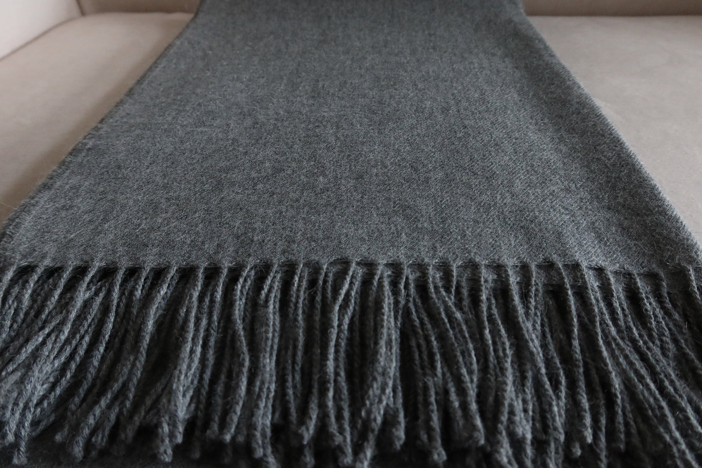Manta Gris Oscuro 100% Baby Alpaca